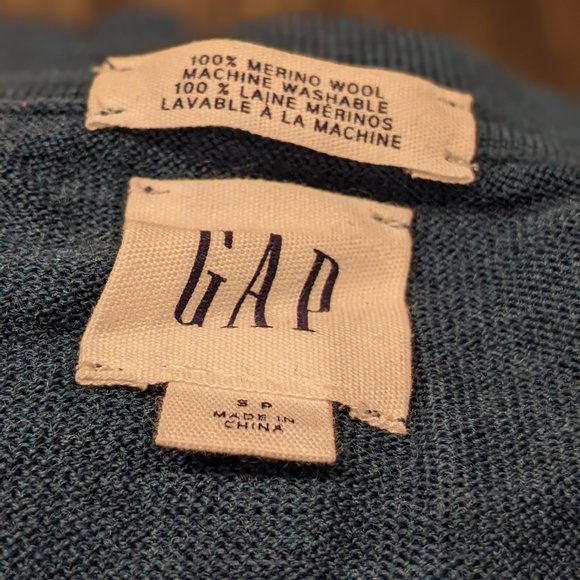 GAP Machine Washable 100% Merino Wool Sweater - Picture 3 of 4
